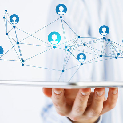 網絡時代公共關系的基本特征